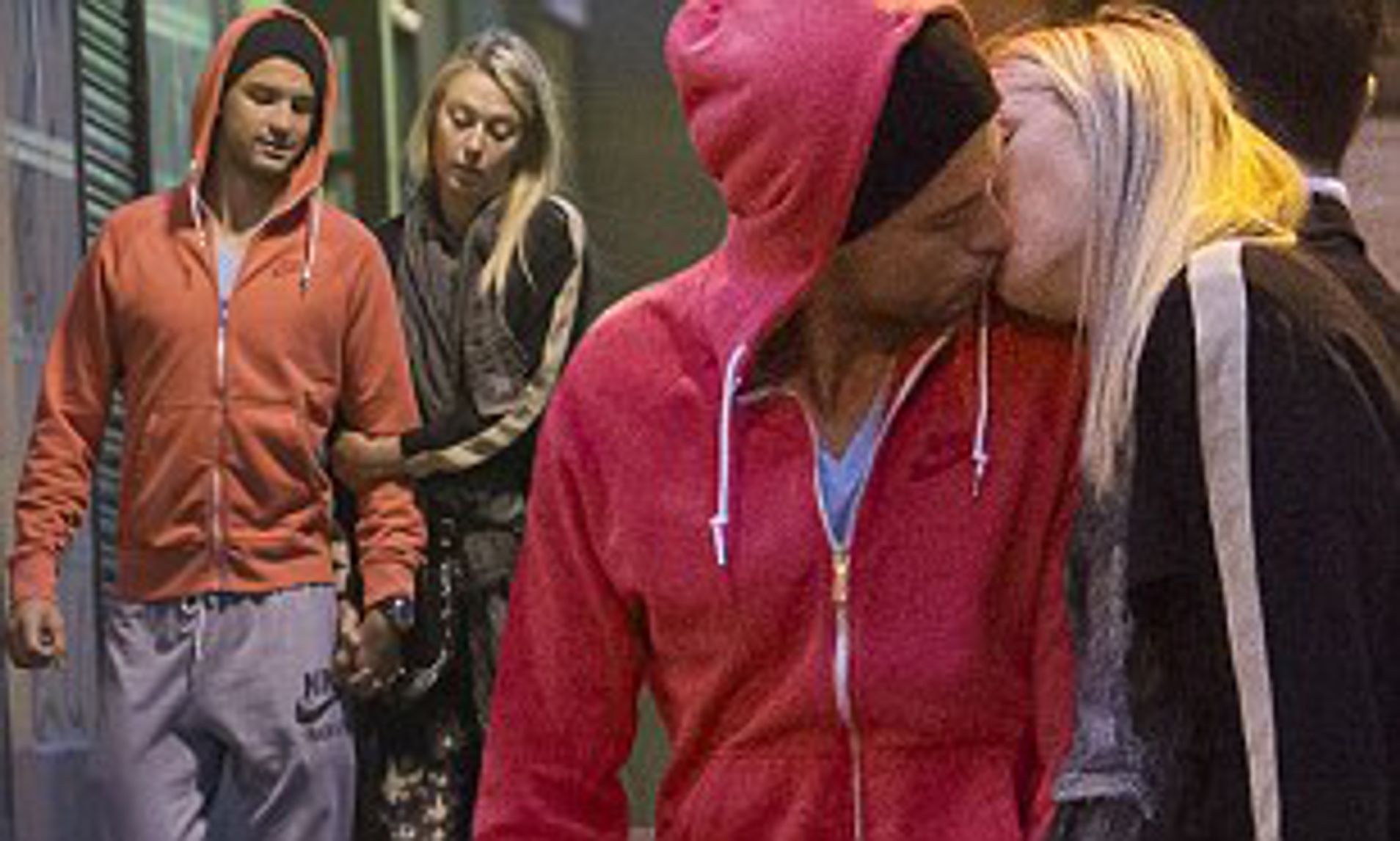 pic Novak Djokovic And Maria Sharapova Kiss pinterest