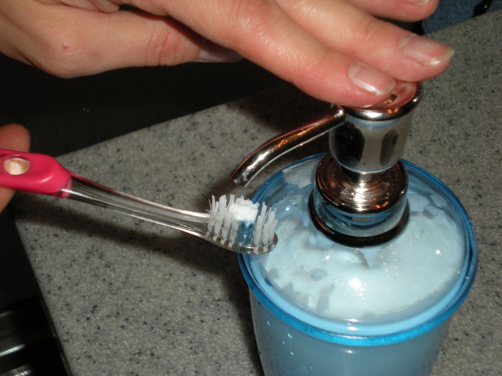 picture Toothpaste Pump Dispenser https www alamy com stock photo of colgate toothpaste pump dispenser image184902201 html