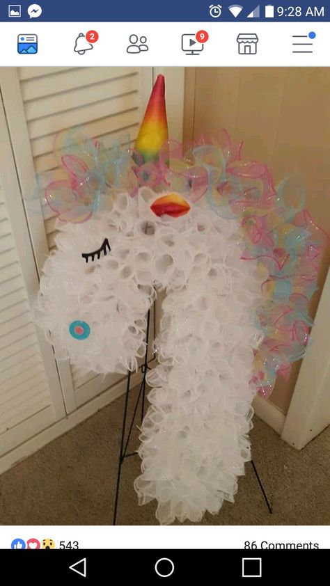 wallpapers Unicorn Candy Cane Wreath make a loopy yarn unicorn wreath the